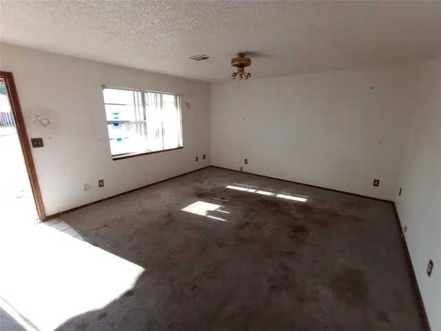 Photo 3 — 505 S WEIGLE Street, Watonga, OK 73772