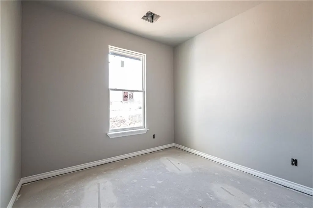 Photo 13 — 1405 Coffey Drive, Perry, OK 73077