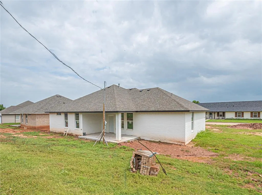 Photo 19 — 1405 Coffey Drive, Perry, OK 73077