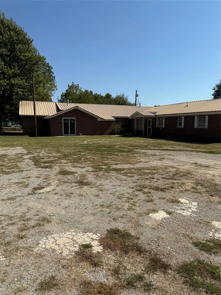 Photo 19 — 1002 N 11th Street, Chickasha, OK 73018