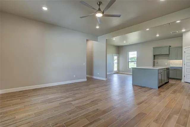 Photo 4 — 219 Hope Avenue, Shawnee, OK 74804