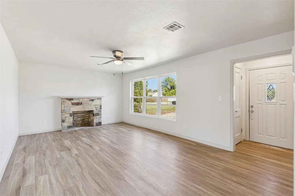 Photo 4 — 2715 N Missouri Avenue, Oklahoma City, OK 73111
