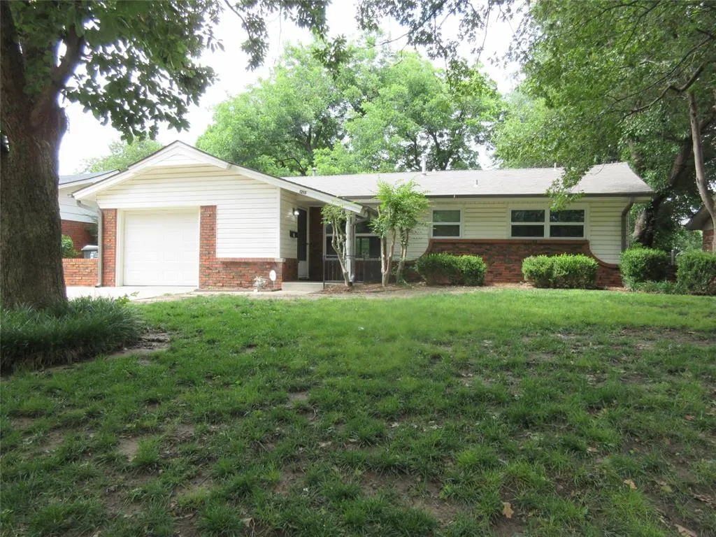 Front exterior — 1215 Glenwood Street, Norman, OK 73069