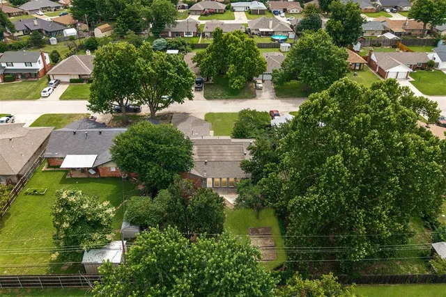 Photo 2 — 3725 N Grant Avenue, Bethany, OK 73008