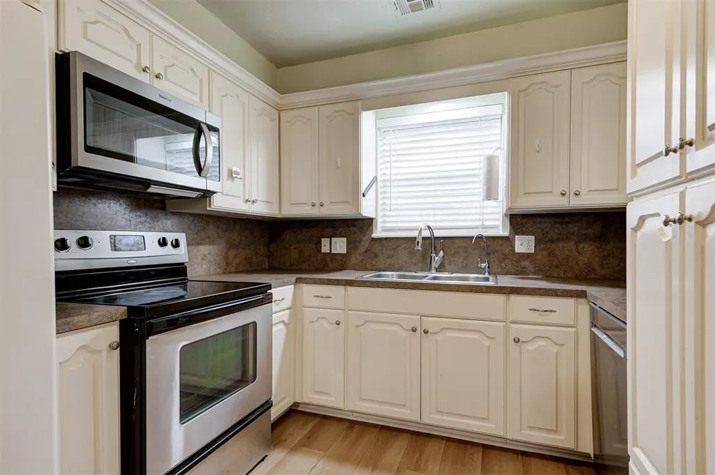 Photo 15 — 3725 N Grant Avenue, Bethany, OK 73008