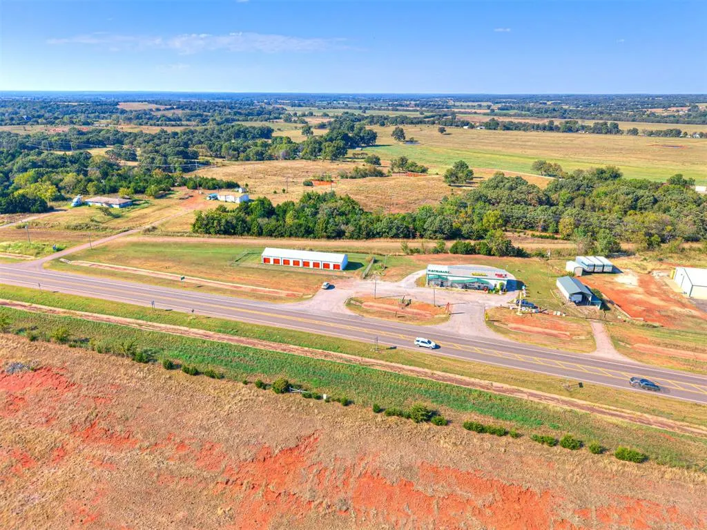 Photo 2 — 331946 E HIGHWAY 66 Route, Wellston, OK 74881