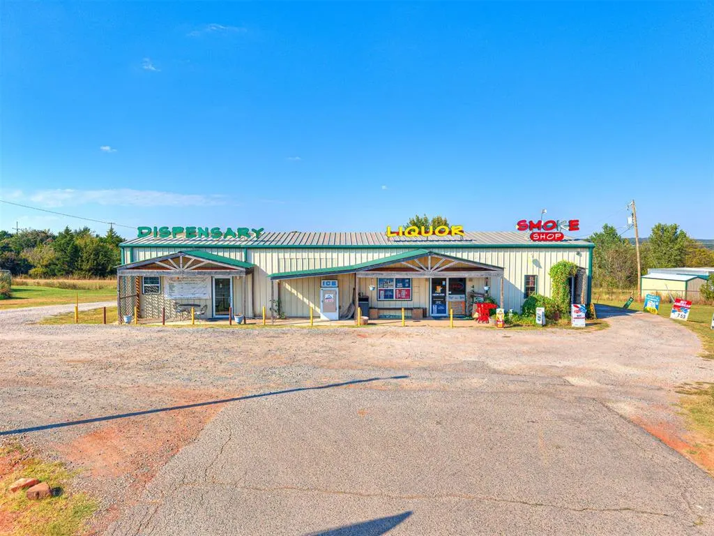 Photo 3 — 331946 E HIGHWAY 66 Route, Wellston, OK 74881