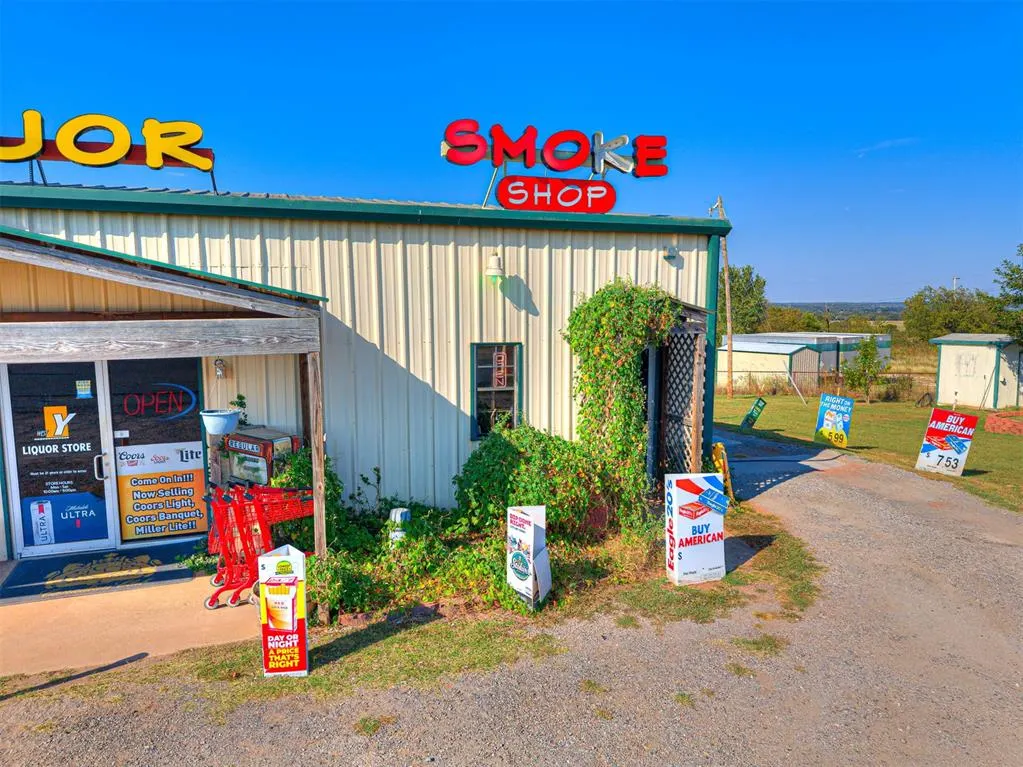 Photo 14 — 331946 E HIGHWAY 66 Route, Wellston, OK 74881