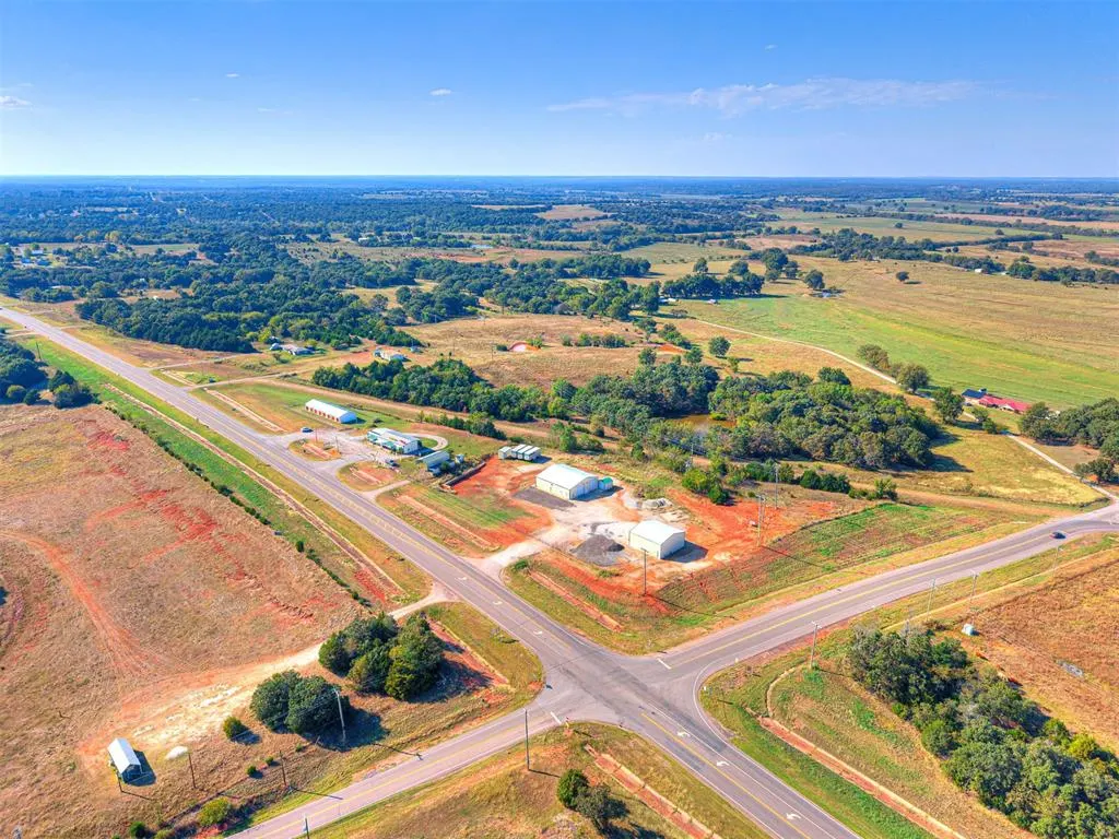 Photo 15 — 331946 E HIGHWAY 66 Route, Wellston, OK 74881