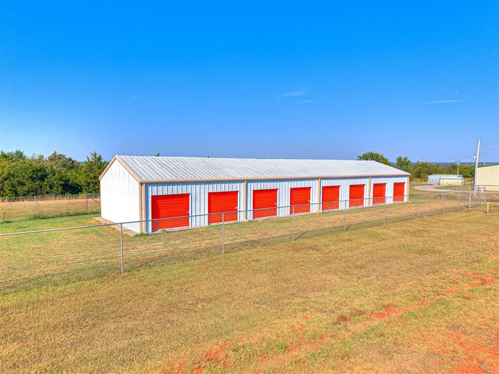 Photo 23 — 331946 E HIGHWAY 66 Route, Wellston, OK 74881