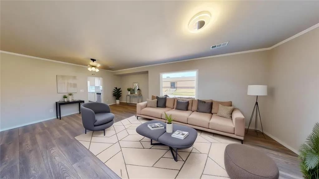 Photo 2 — 403 SE Carter Street, Ardmore, OK 73401