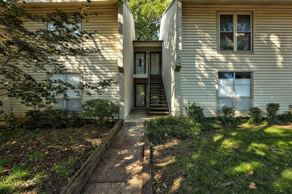 Photo 5 — 818 Cardinal Creek Boulevard D, Norman, OK 73072