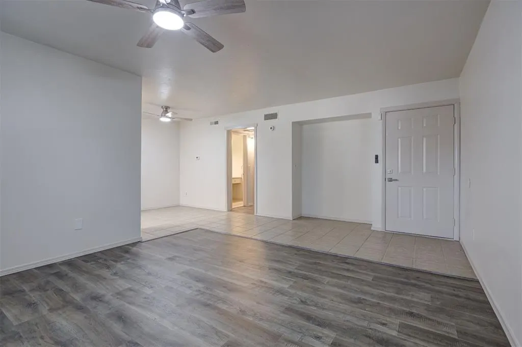 Photo 8 — 818 Cardinal Creek Boulevard D, Norman, OK 73072