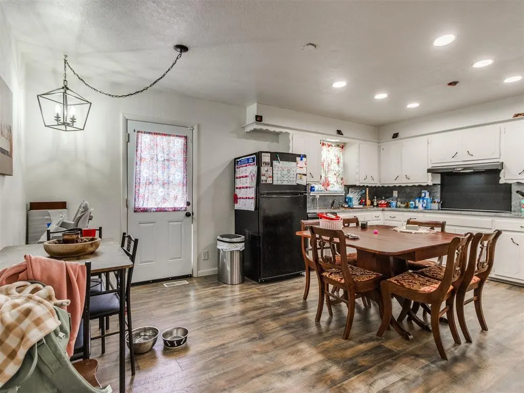 Photo 21 — 1103 E 11th Street, Shawnee, OK 74801