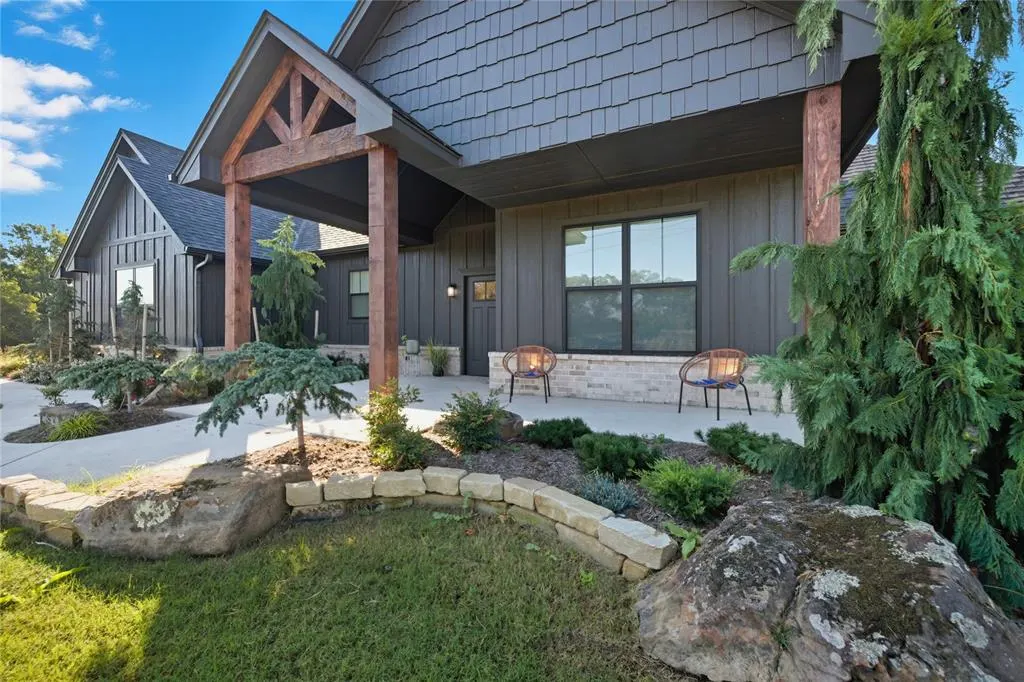 Photo 2 — 42829 Garretts Lake Road, Shawnee, OK 74804