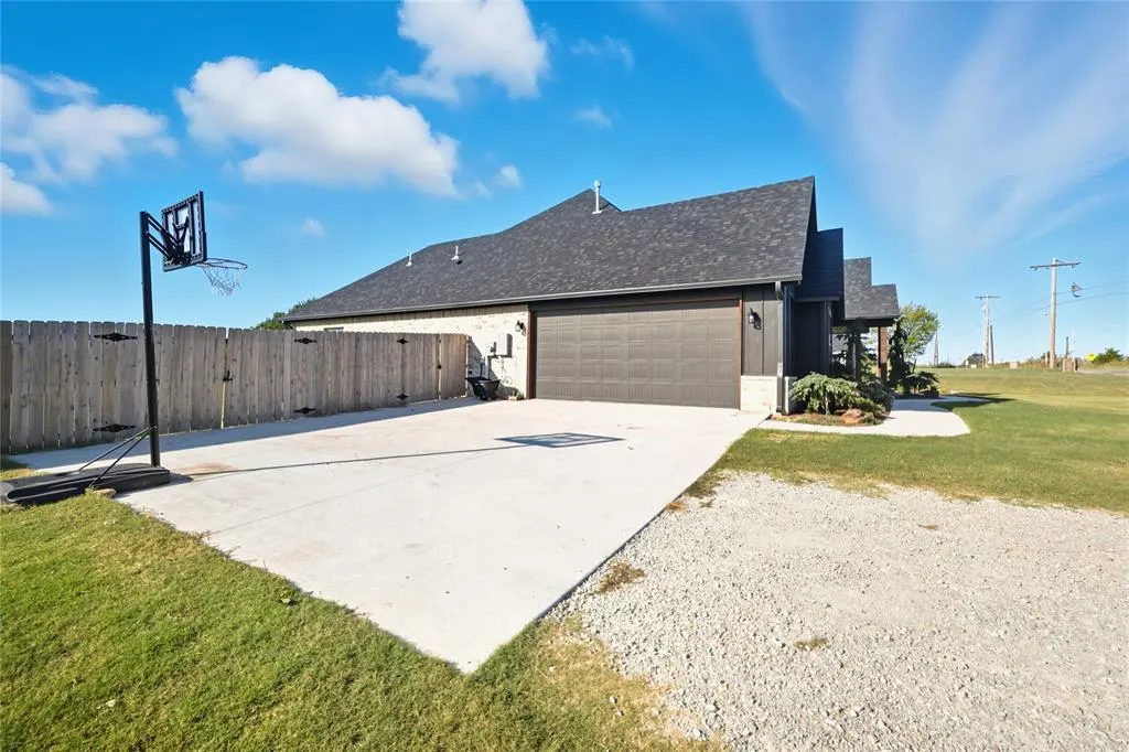 Photo 38 — 42829 Garretts Lake Road, Shawnee, OK 74804