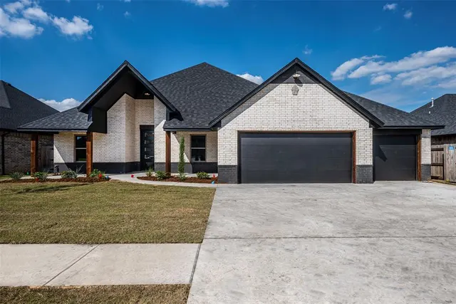 Photo 3 — 11609 NW 104 Th Street, Yukon, OK 73099