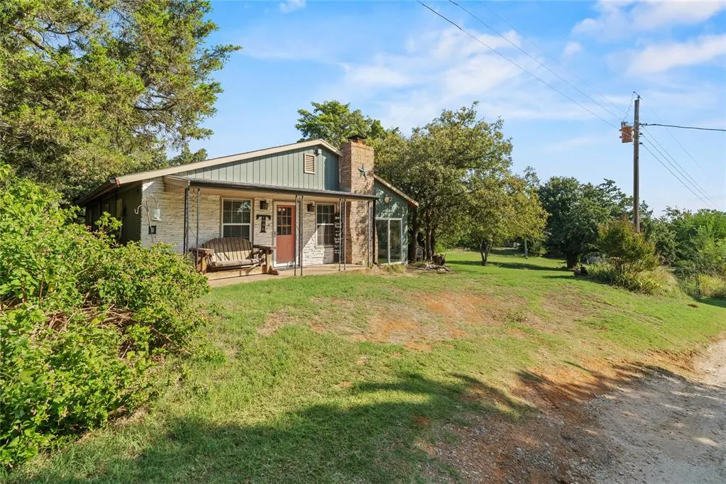 Photo 2 — 21960 Ninth Place, Hinton, OK 73047