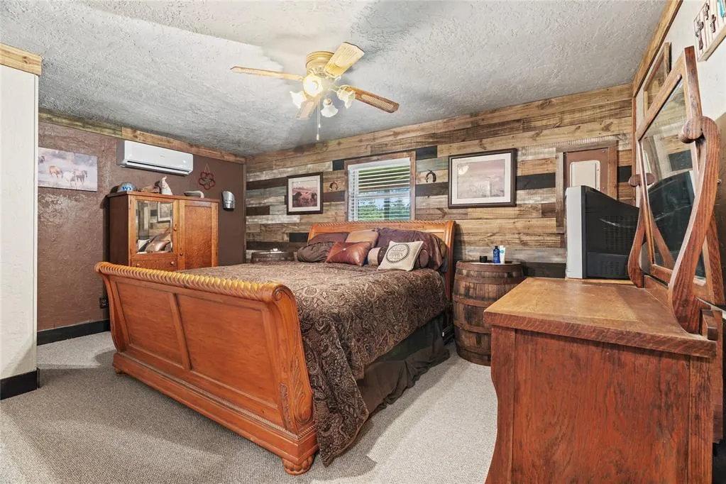 Photo 11 — 21960 Ninth Place, Hinton, OK 73047