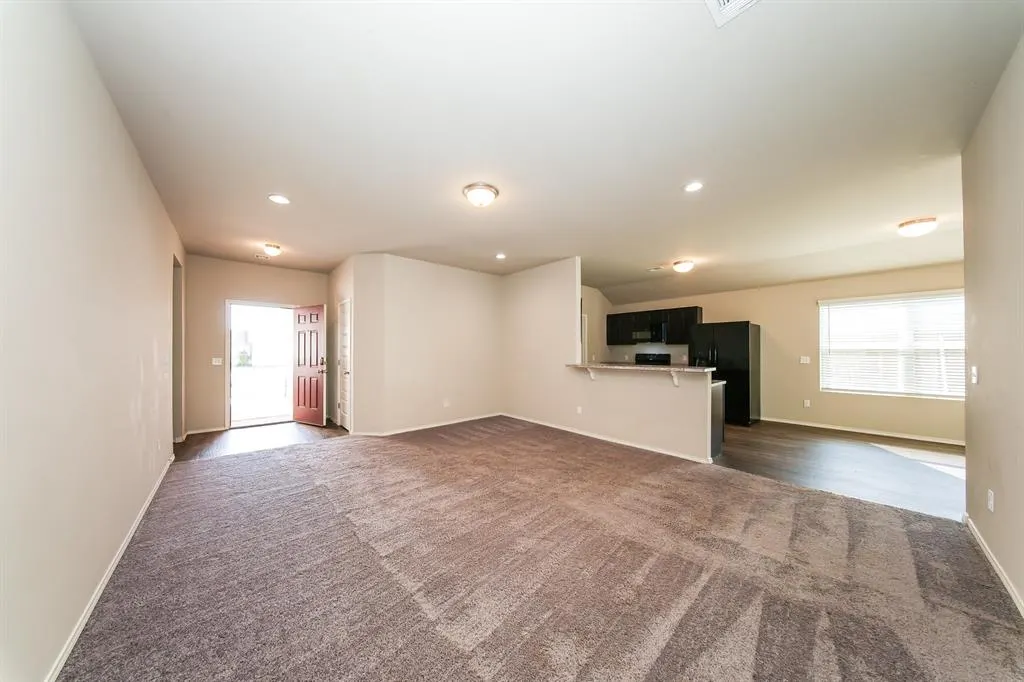 Photo 3 — 2204 Dillards Drive, Chickasha, OK 73018