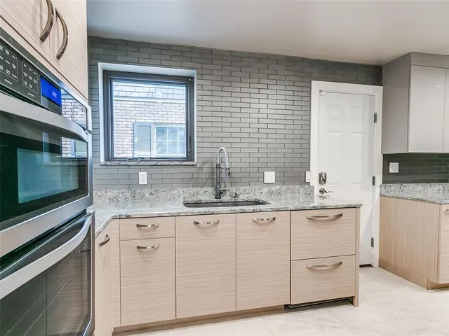Photo 8 — 6505 Avondale 1/2, Nichols Hills, OK 73116