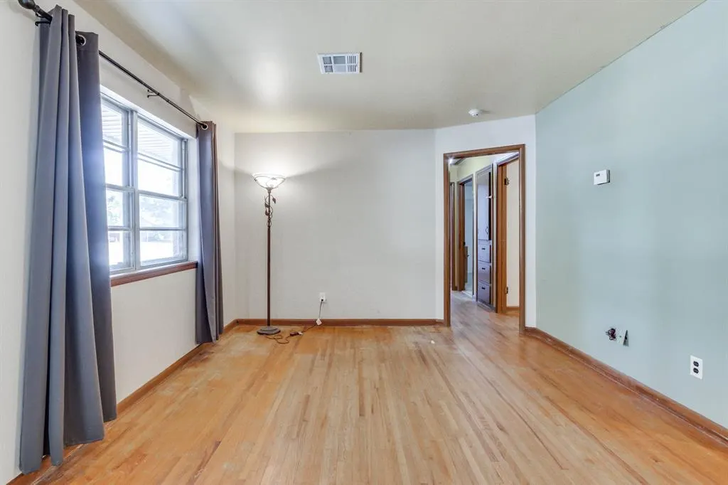 Photo 3 — 6610 NW 27 Street, Bethany, OK 73008