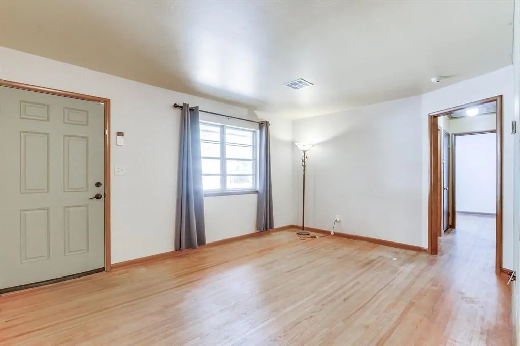 Photo 7 — 6610 NW 27 Street, Bethany, OK 73008