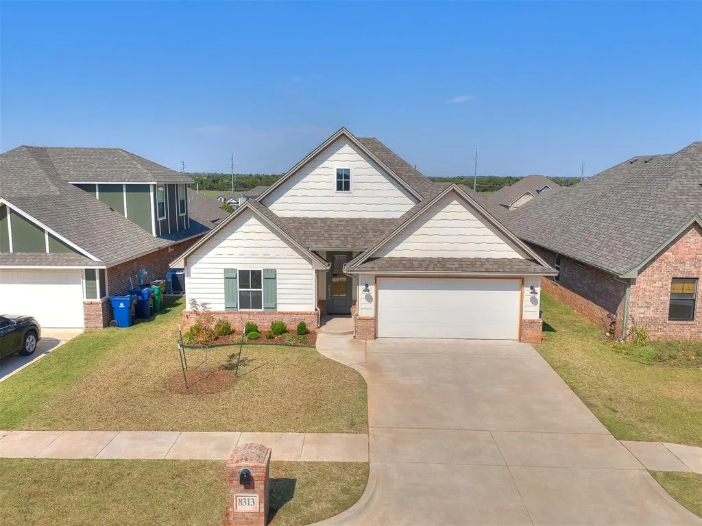Photo 2 — 8313 NW 162nd Street, Edmond, OK 73013
