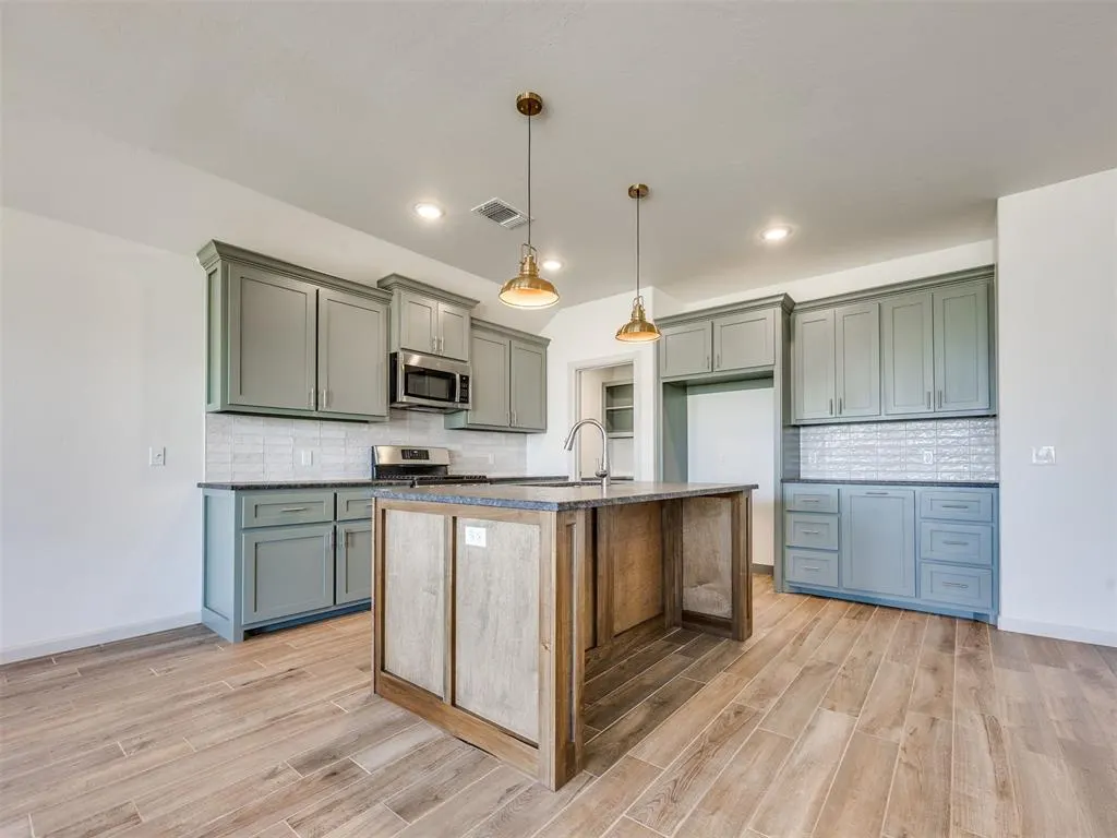 Photo 17 — 8313 NW 162nd Street, Edmond, OK 73013