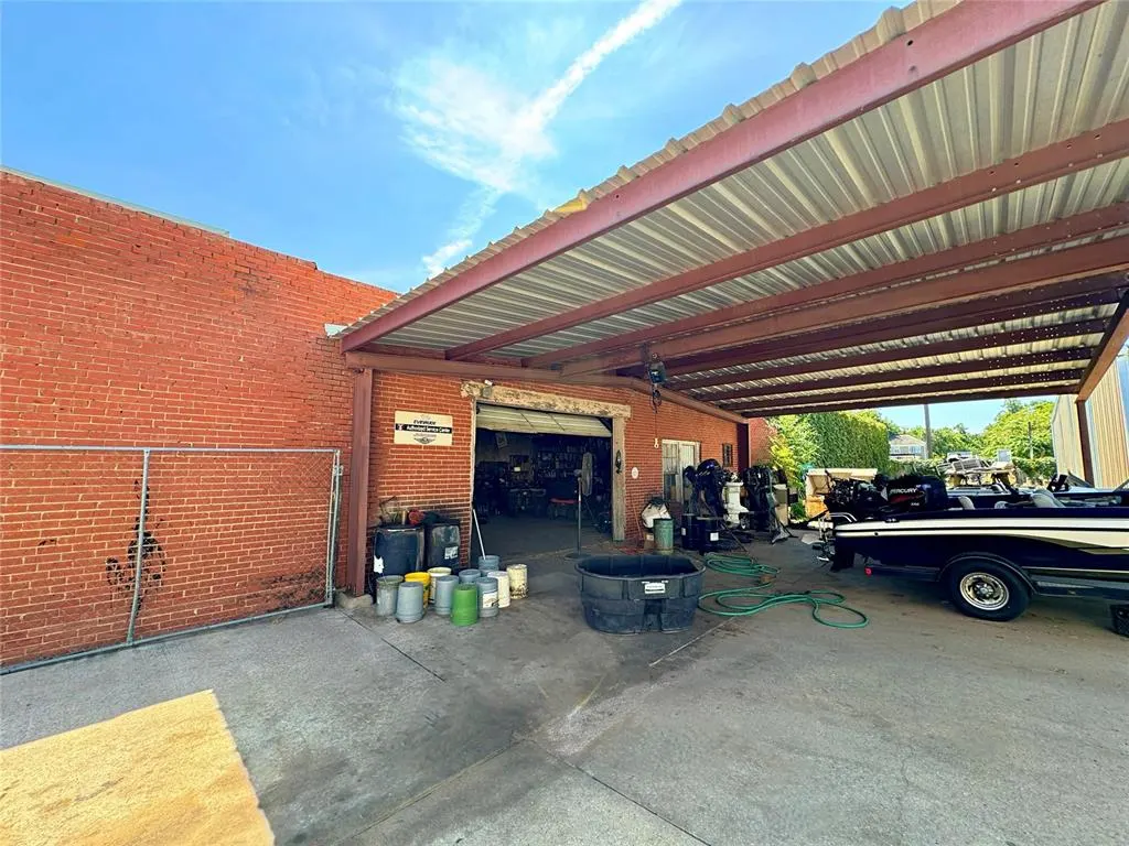Photo 12 — 215 Kansas Avenue, Chickasha, OK 73018