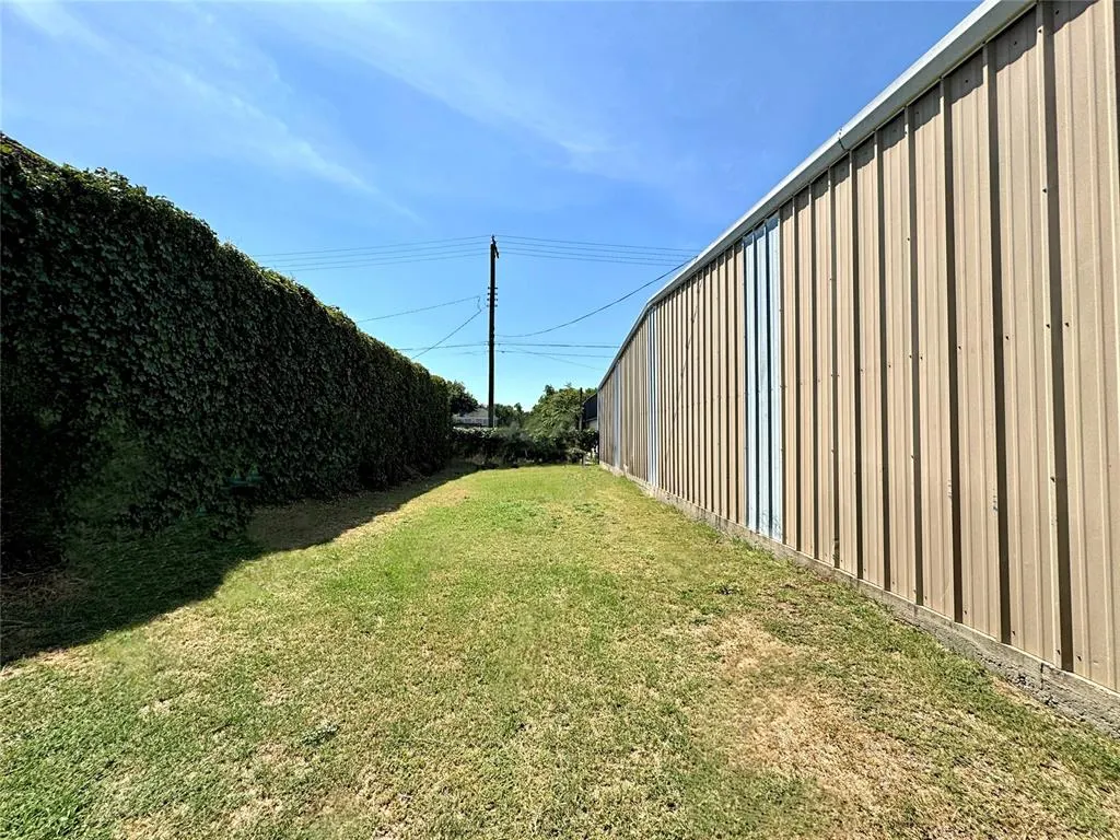 Photo 25 — 215 Kansas Avenue, Chickasha, OK 73018