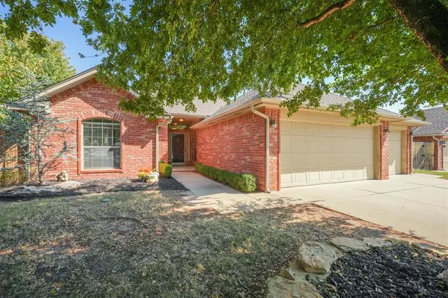 Front exterior — 5225 SE 45th Terrace, Oklahoma City, OK 73135