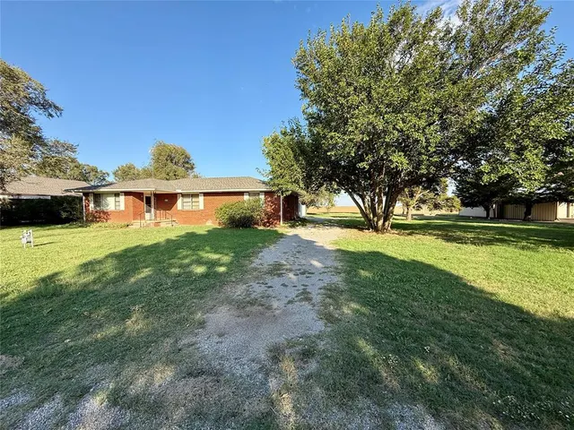 Photo 4 — 200 Means, Rocky, OK 73661
