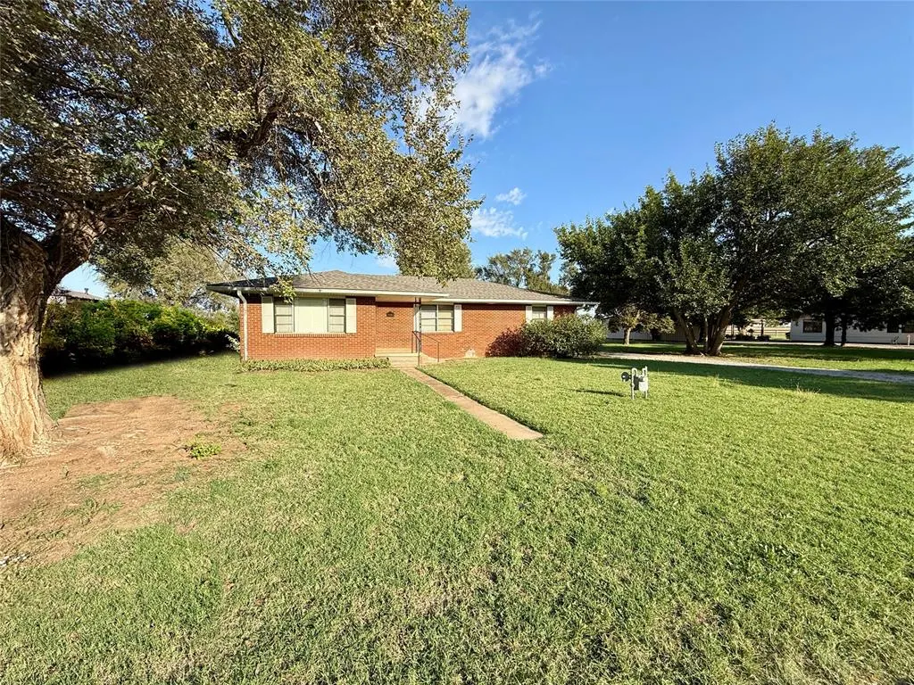 Photo 3 — 200 Means, Rocky, OK 73661