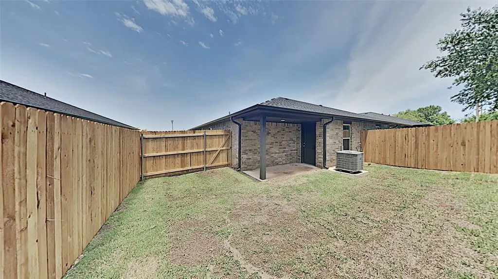 Photo 17 — 1310 NW 111 Street, Oklahoma City, OK 73114