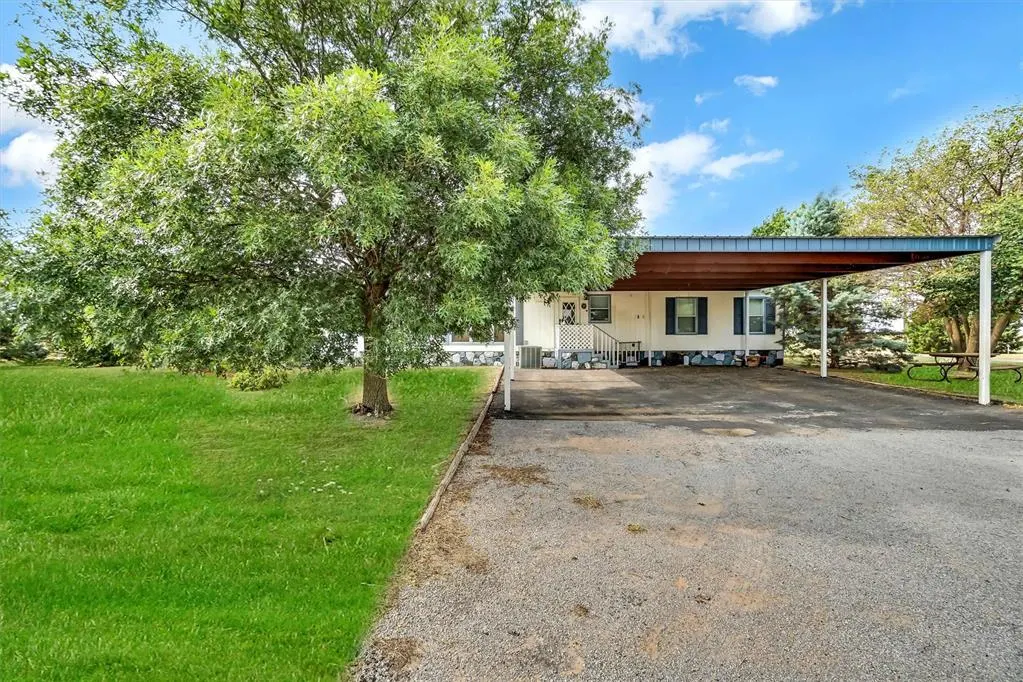 Photo 34 — 32042 N County Road 1960 Road, Willow, OK 73673