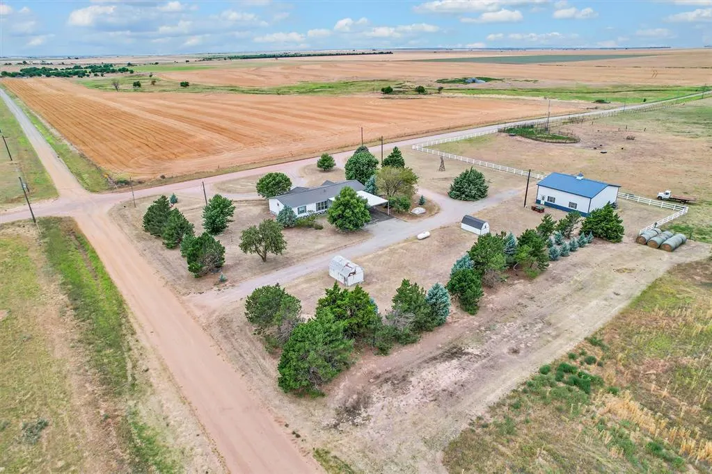 Photo 38 — 32042 N County Road 1960 Road, Willow, OK 73673