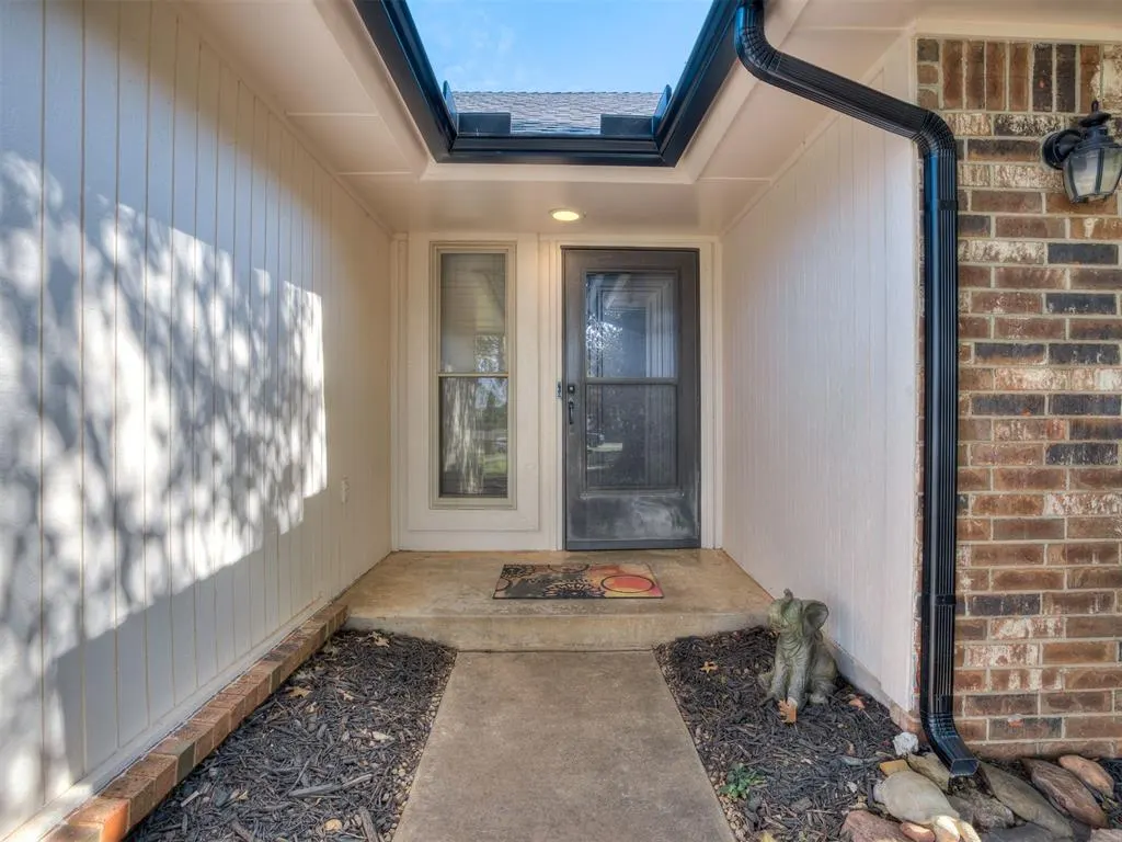 Photo 3 — 10812 Blue Fox Drive, Edmond, OK 73025