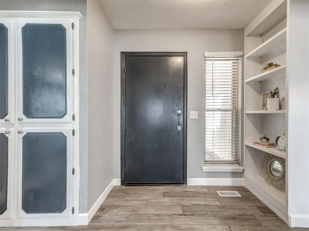 Photo 4 — 10812 Blue Fox Drive, Edmond, OK 73025