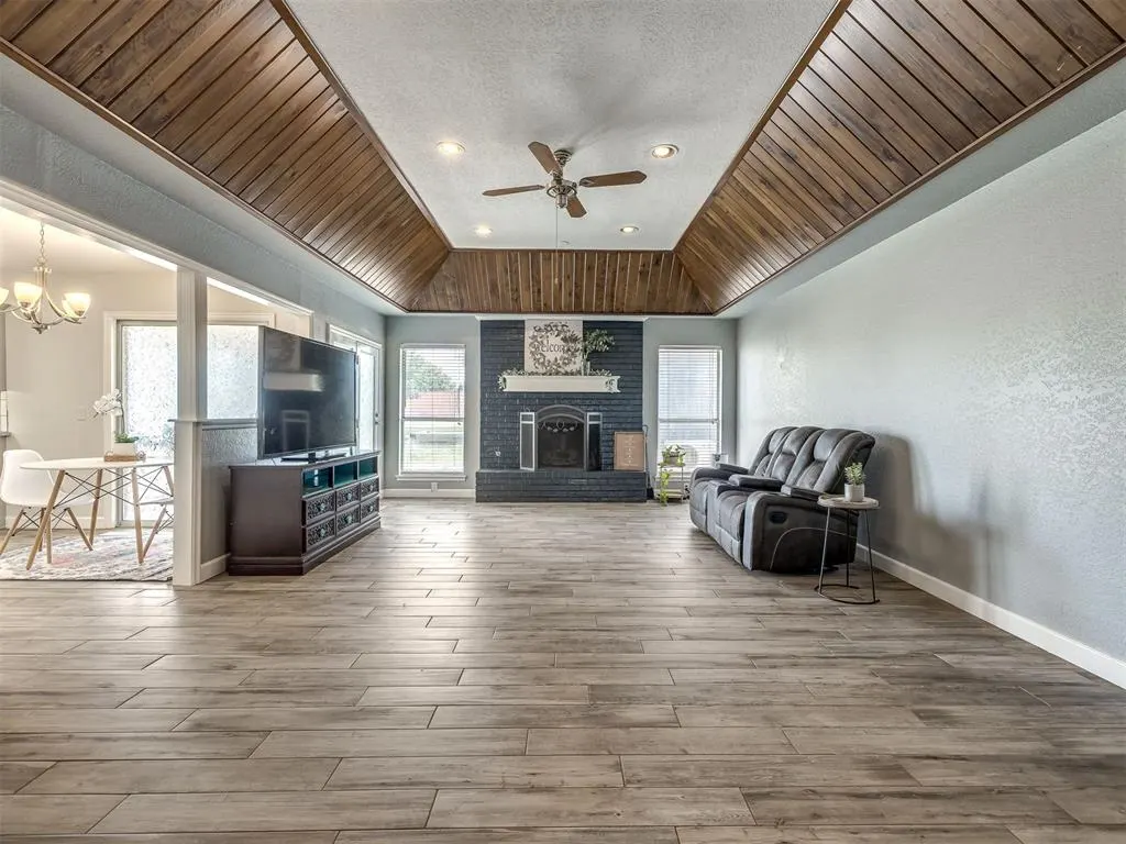 Photo 7 — 10812 Blue Fox Drive, Edmond, OK 73025