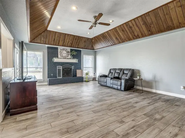 Photo 8 — 10812 Blue Fox Drive, Edmond, OK 73025