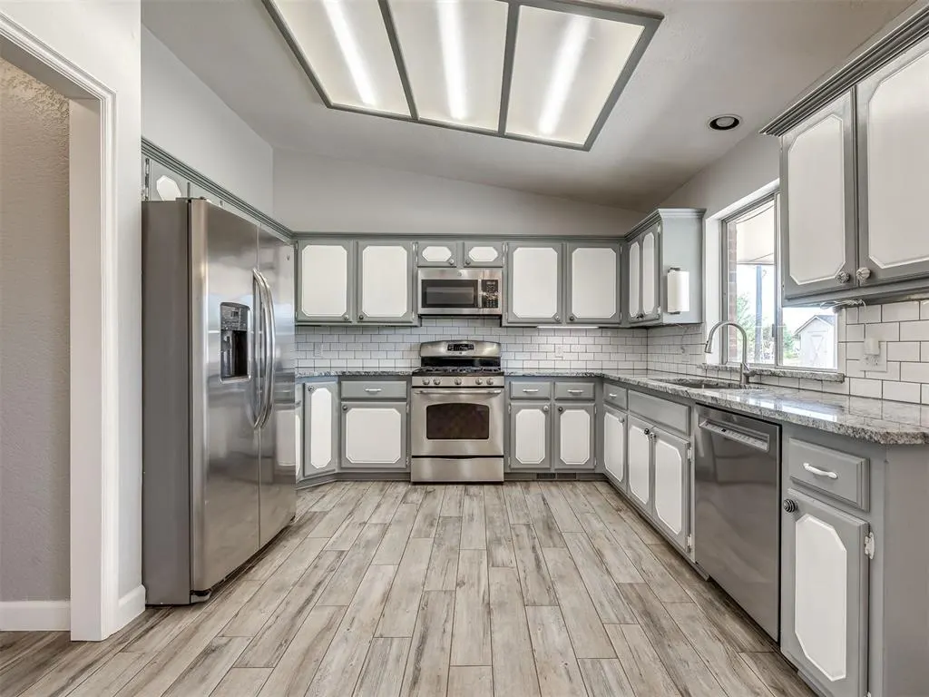 Photo 13 — 10812 Blue Fox Drive, Edmond, OK 73025