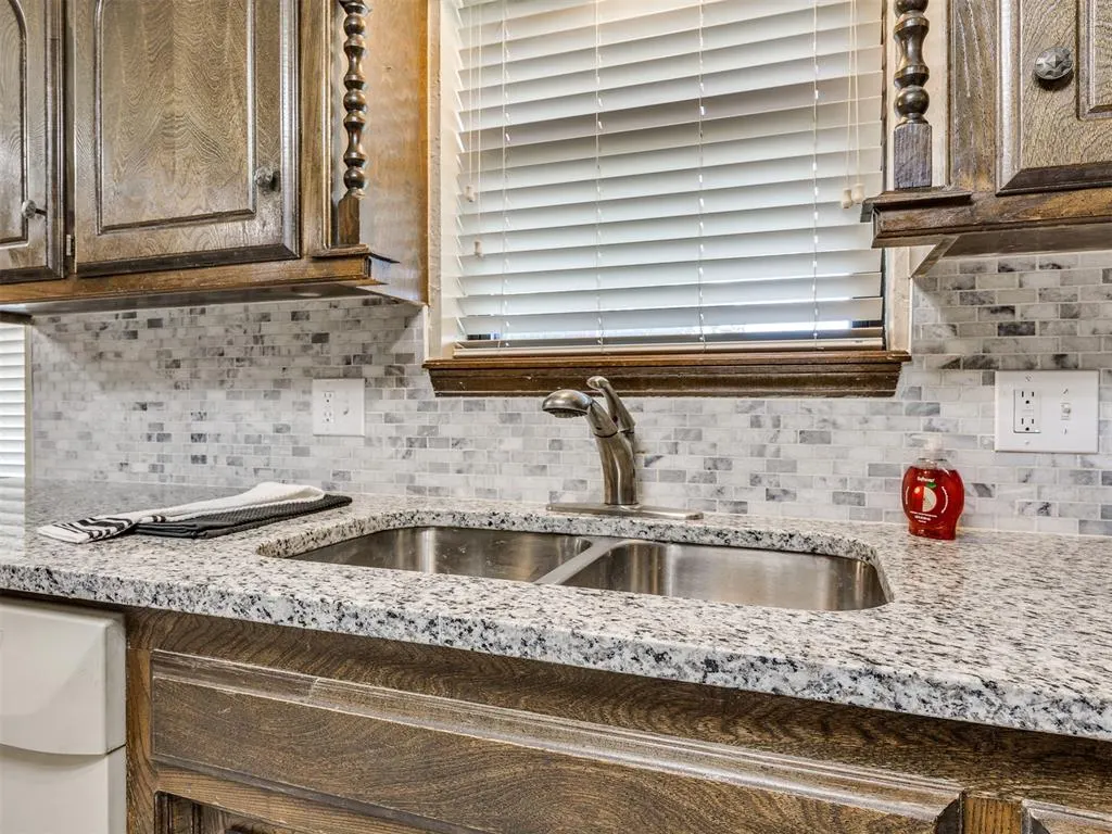 Photo 33 — 10105 Bromley Court, Oklahoma City, OK 73159