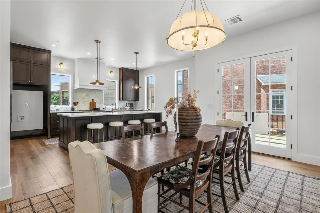 Photo 8 — 502 NE 2nd Street, Oklahoma City, OK 73104