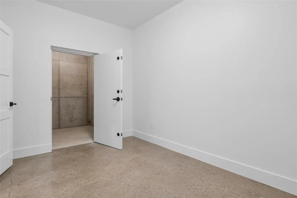 Photo 34 — 502 NE 2nd Street, Oklahoma City, OK 73104