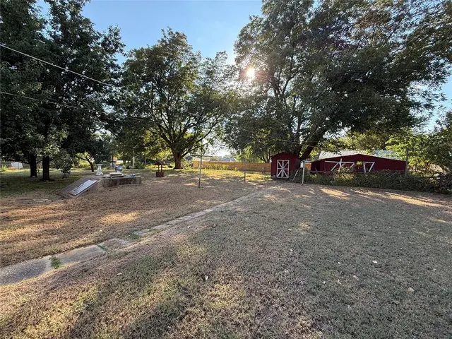 Photo 5 — 1503 Mitacek Avenue, Prague, OK 74864