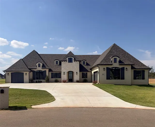 Front exterior — 905 Lucas Circle, Newcastle, OK 73065