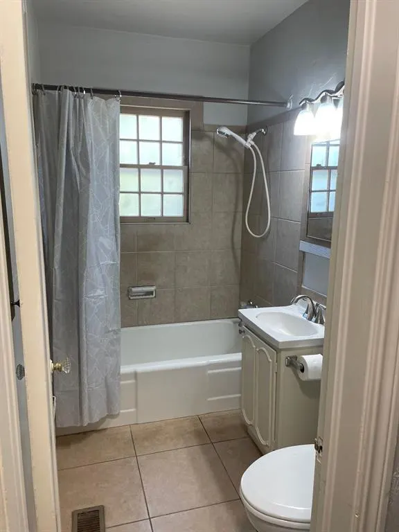 Photo 7 — 2600 N Cashion Place, Oklahoma City, OK 73112