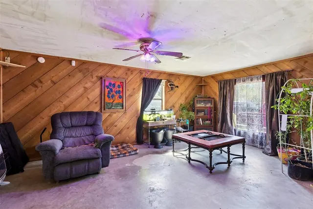 Photo 8 — 612 NE 1st Street, Henryetta, OK 74437