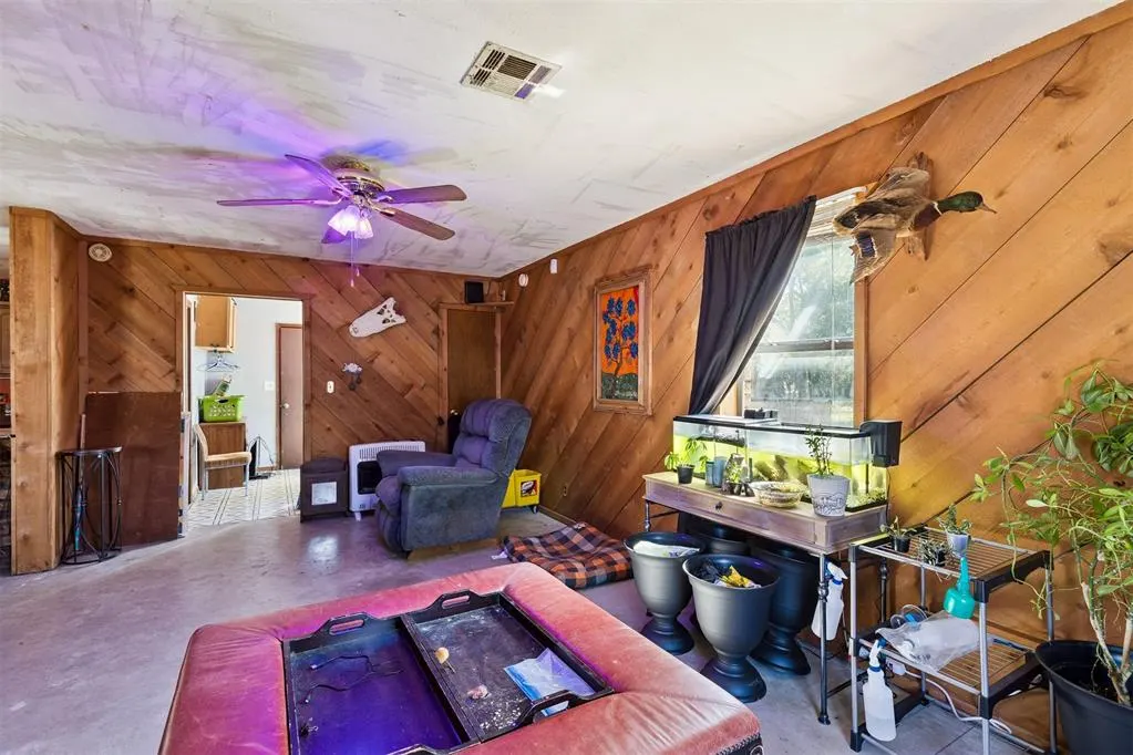 Photo 9 — 612 NE 1st Street, Henryetta, OK 74437